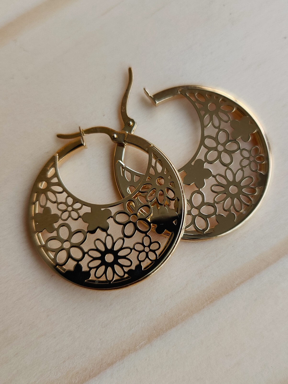 9ct Gold Yellow Gold 3.45g Full Decorative Hoop Earrings 30mm Flowers Hallmarked