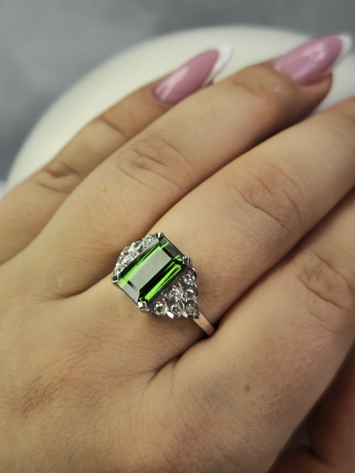 Stunning 18ct White Gold Tourmaline/Diamond Dress Ring Cocktail size R Hallmark