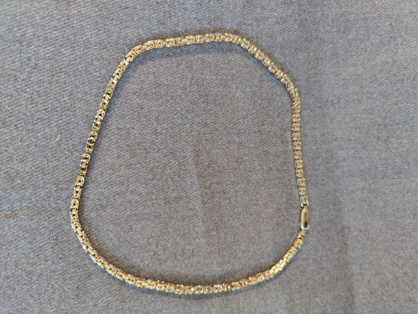9ct Yellow Gold Chunky Byzantine Chain 15" over 20grams SOLID not hollow Choker