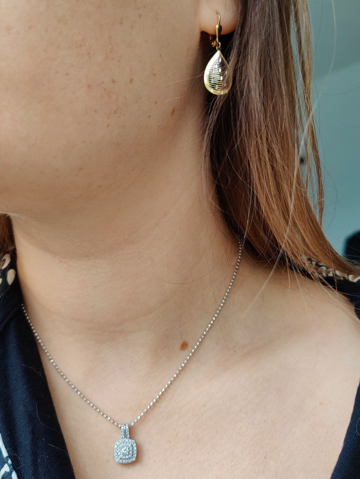 9ct Yellow Gold Drop Dangling Earrings Leverback Hallmarked Pear Shape Lovely