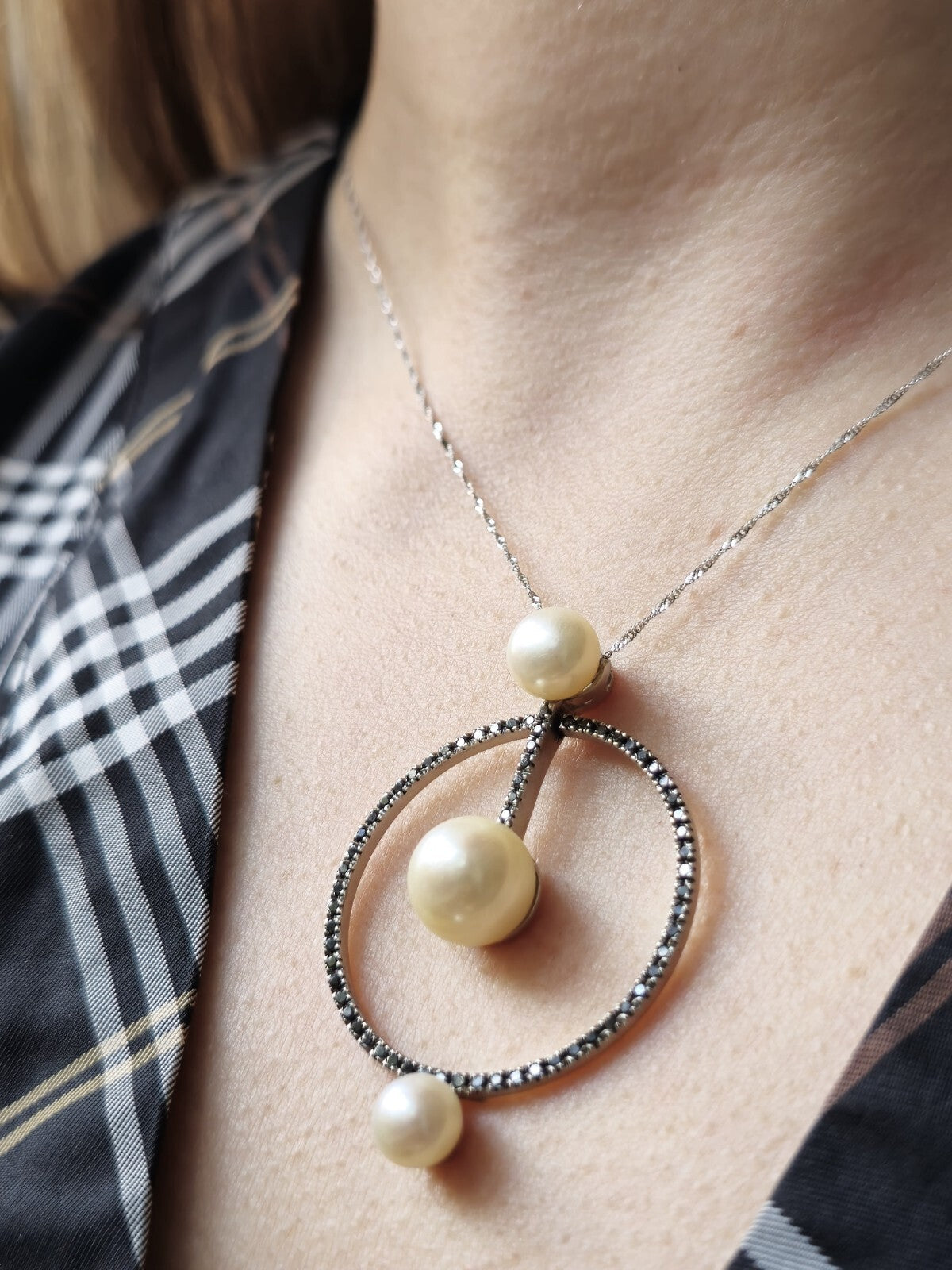 18k White Gold Pearl and Black Diamond Drop Pendant 35mm Statement Elegant