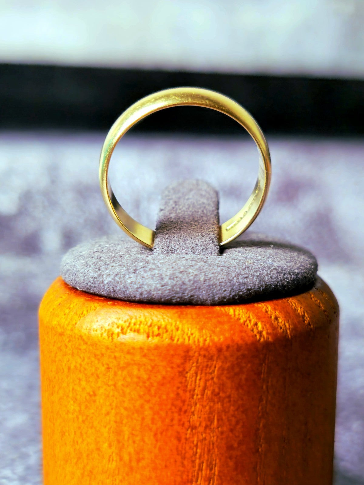 Solid 9ct yellow gold wedding band size P fully hallmarked, 4.5mm wide