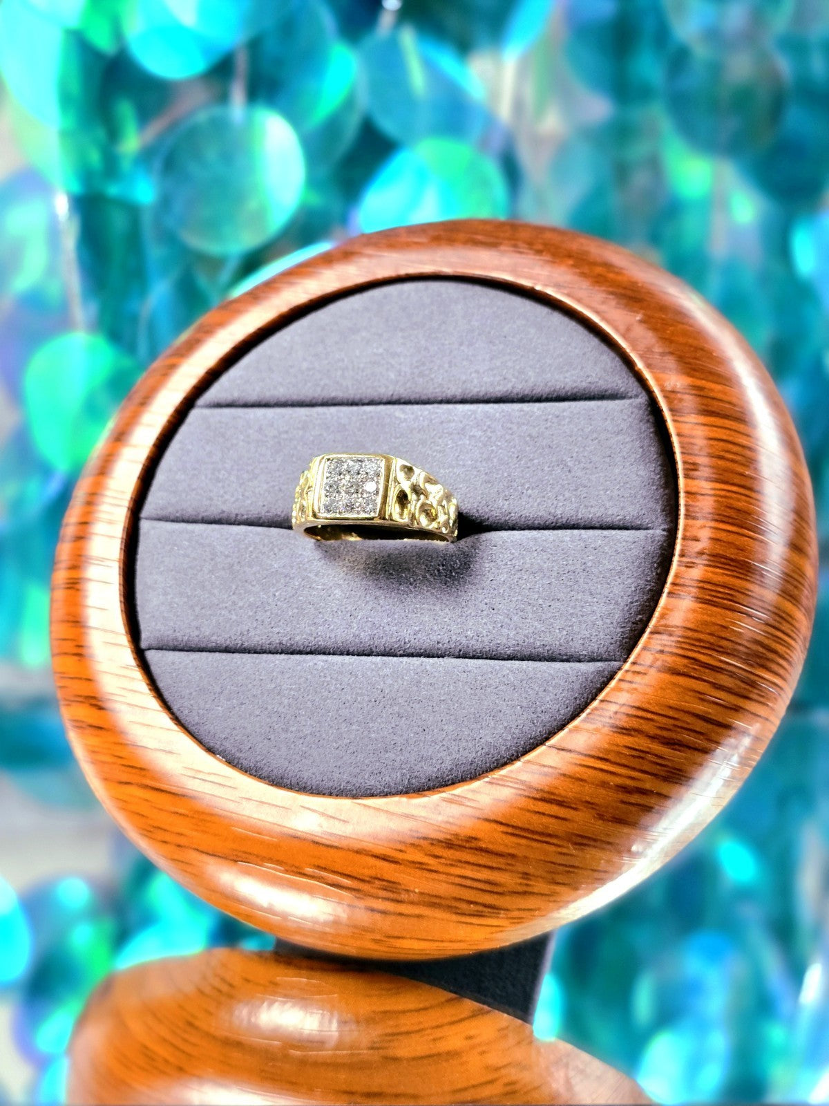 Solid 18ct Yellow Gold Men's Signet Ring Pinky Finger size Q Diamond 0.25ct