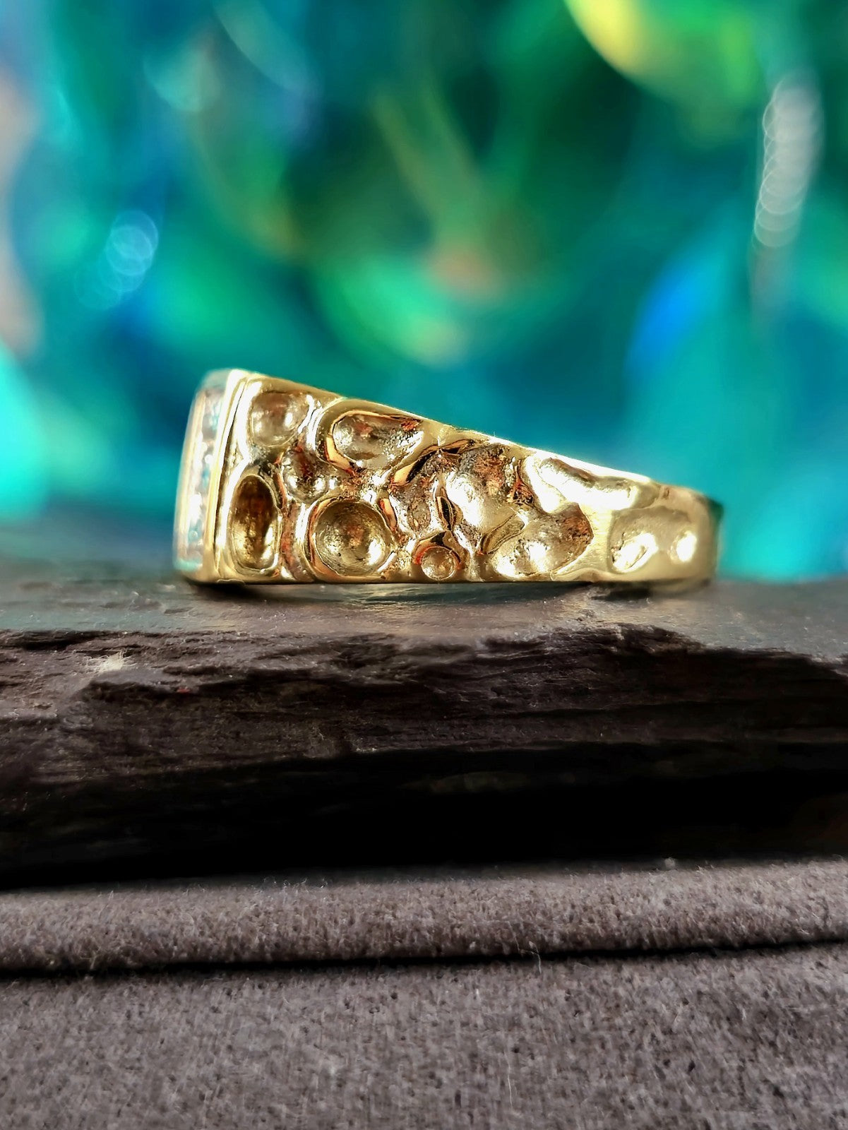 Solid 18ct Yellow Gold Men's Signet Ring Pinky Finger size Q Diamond 0.25ct