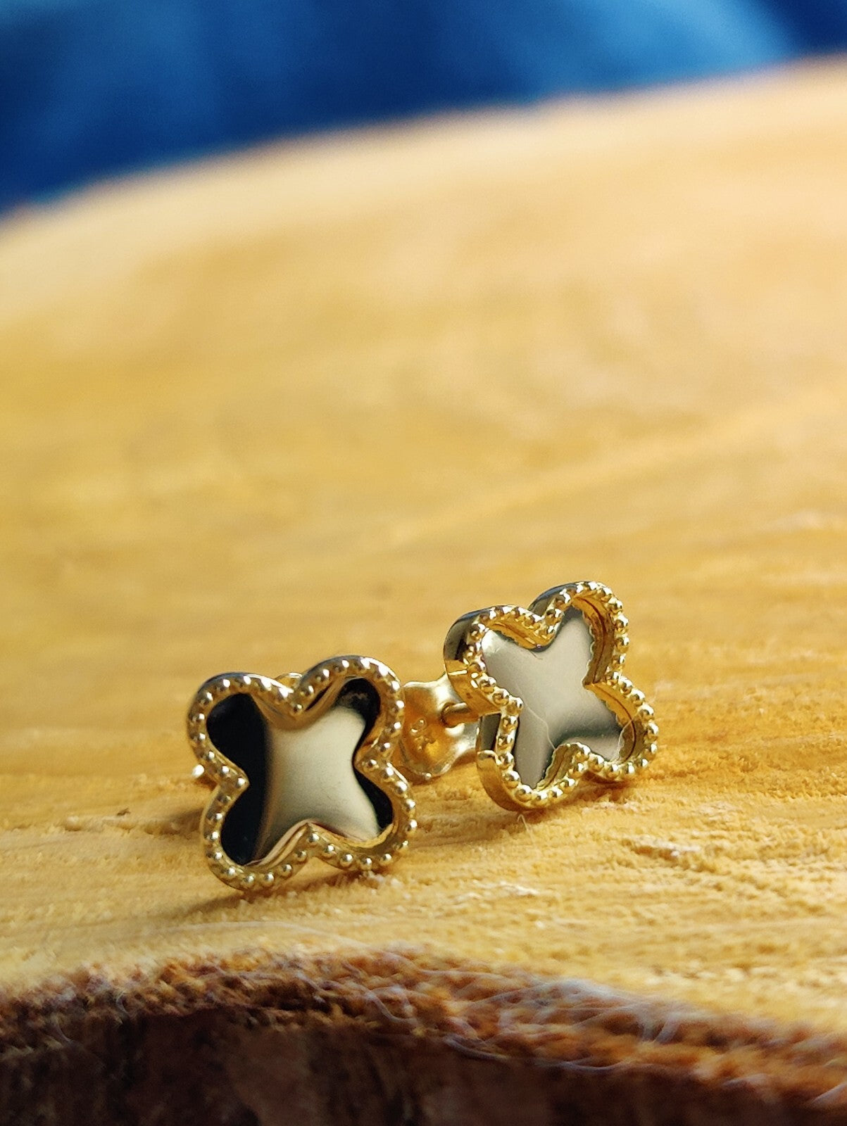New 9ct Yellow Gold Sleepers Flower Stud Clover Earrings Butterfly Elegant