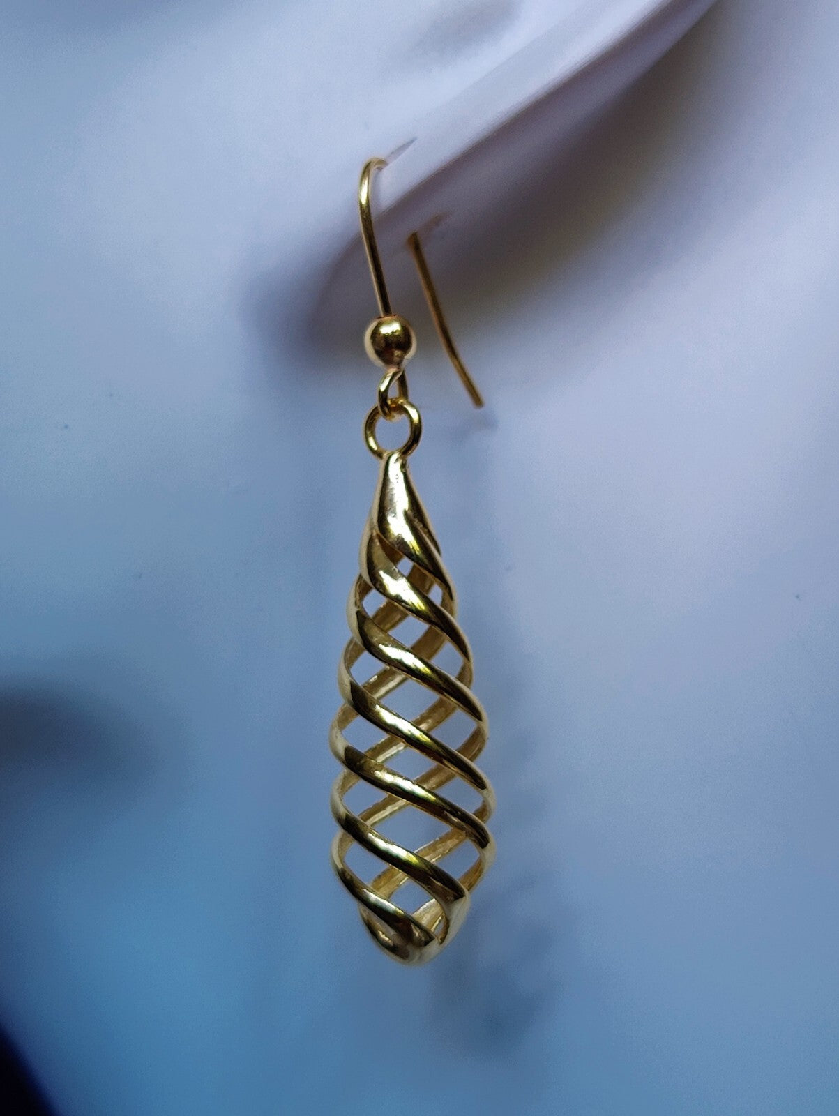 New Solid 9ct Yellow Gold Twisted Drop Earrings Hook Earrings 3 grams
