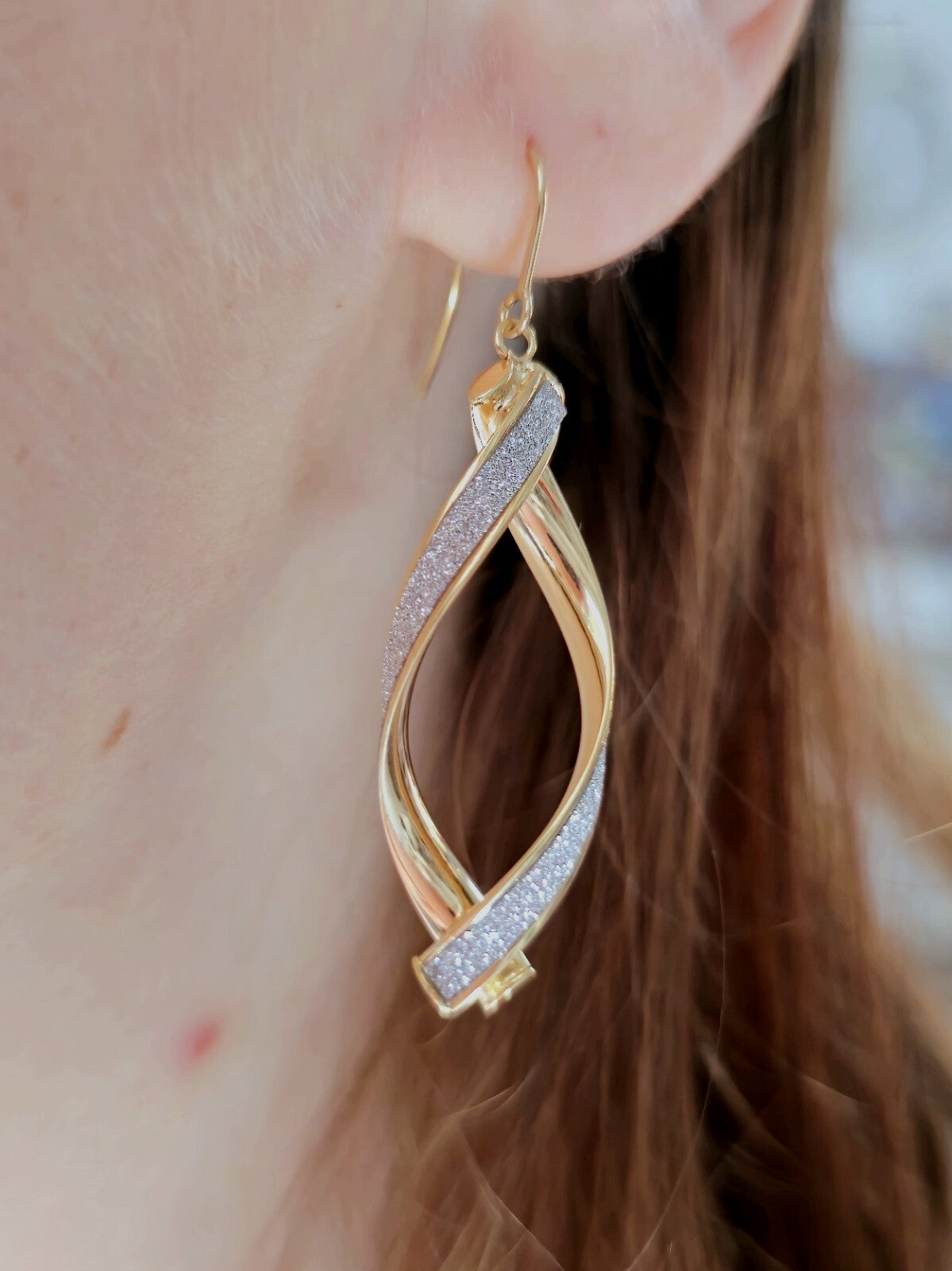 New Solid Yellow Gold 9 Carat White Glitter Moondust Twist Earrings HOOK 3.1gram