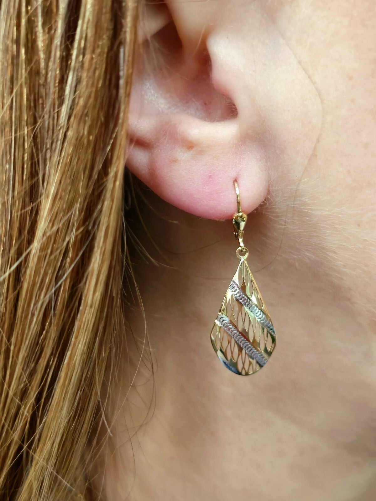 New 9ct Yellow/White Gold Solid Drop Teardrop Earrings Lever back Pattern