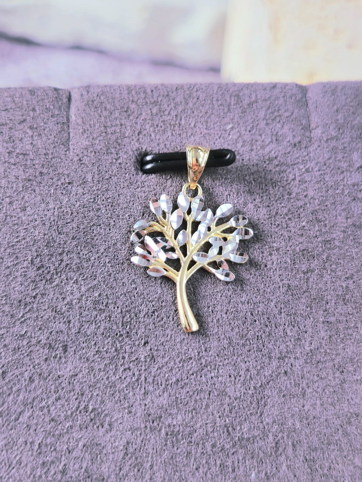 New 9ct Yellow/White Gold Tree of Life Delicate Pendant Diamond Cut Leaves
