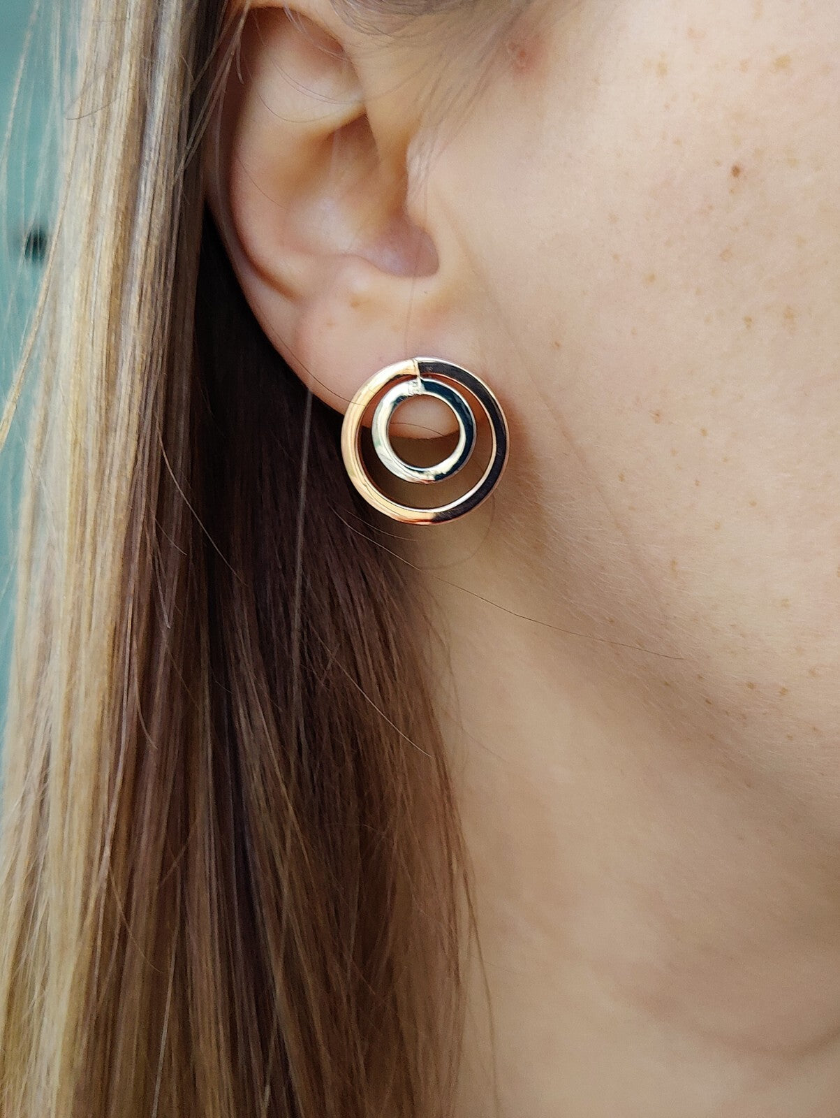 Solid 9ct Rose White Gold Double Circle Earrings Studs New 2 grams Butterflys