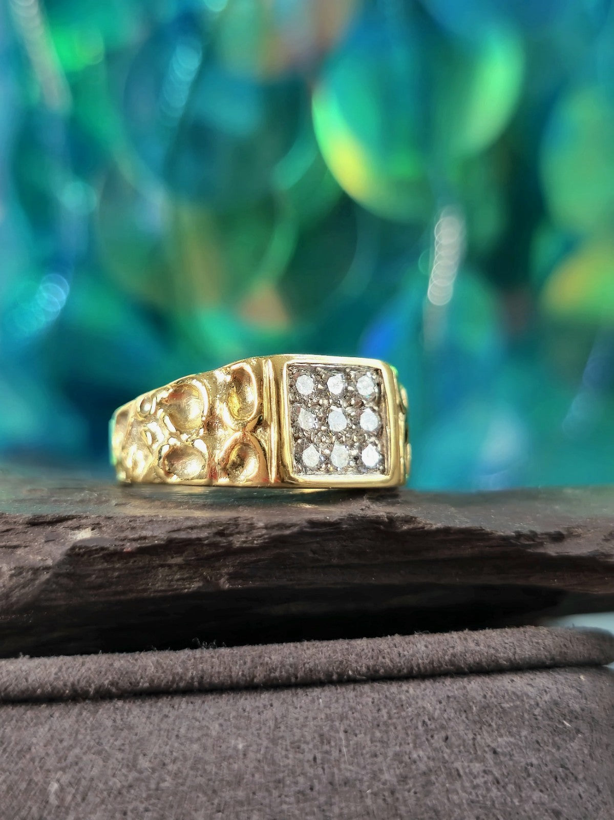 Solid 18ct Yellow Gold Men's Signet Ring Pinky Finger size Q Diamond 0.25ct