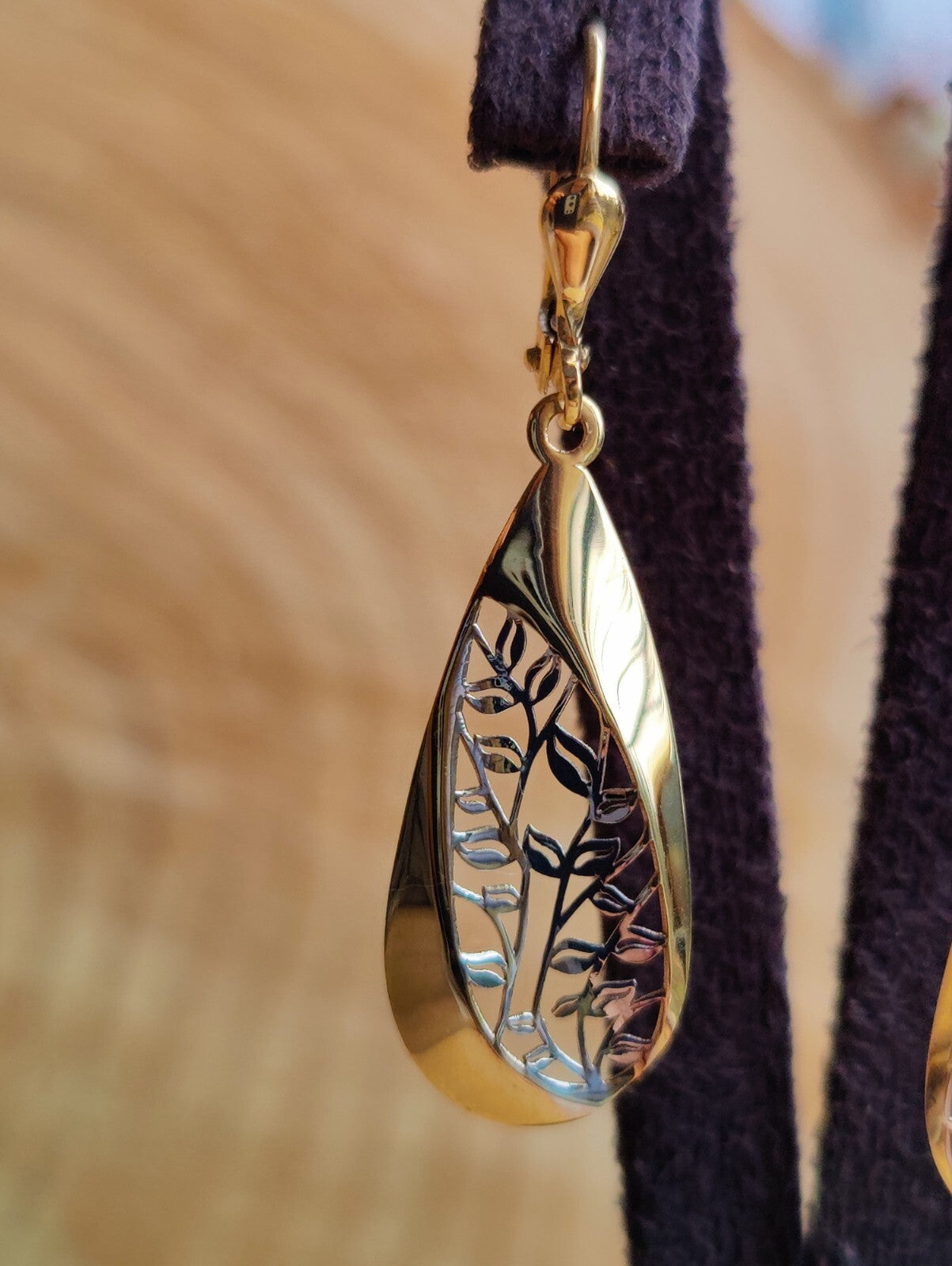 Solid Drop Dangly Earrings 9ct Yellow Gold Leverback Hallmarked Tree Pattern