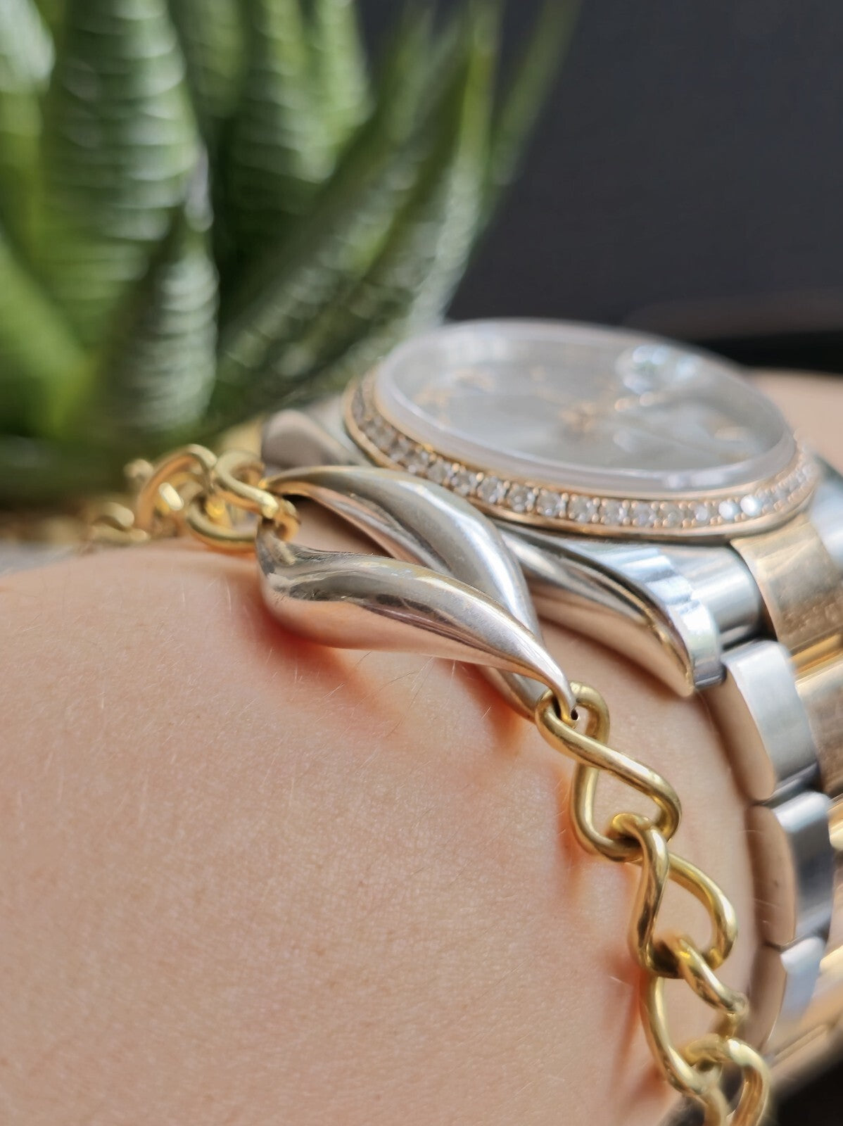 Solid 18k Yellow/White Gold Pearl Bracelet Hollow