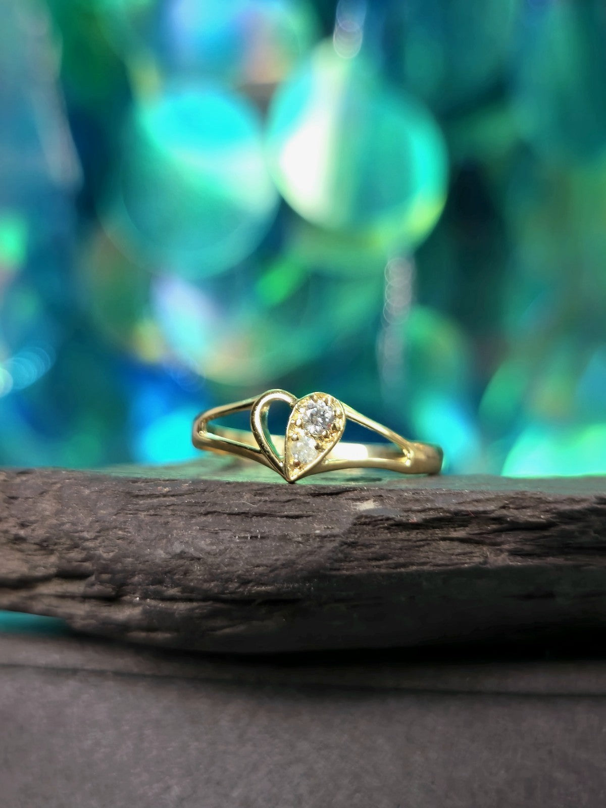 9ct Yellow Gold Heart shape Ring With Diamonds Size N Hallmarked See Through