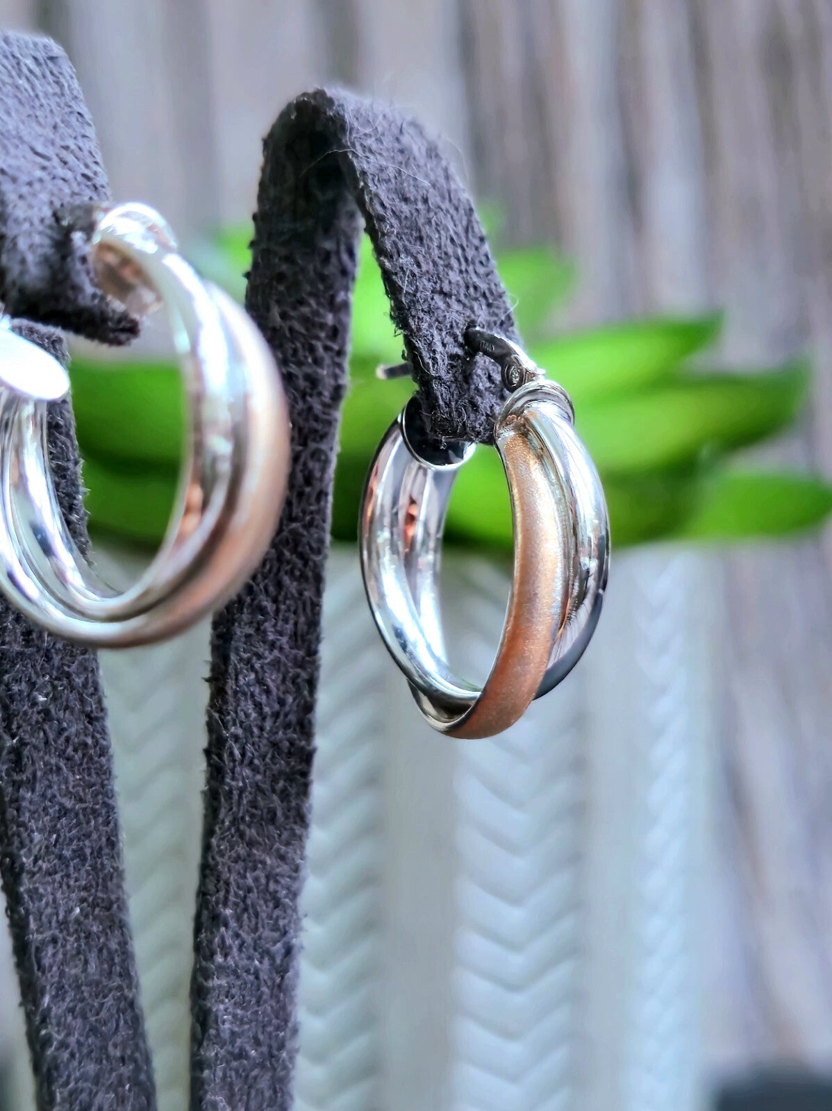 9ct Solid White/Rose Gold Crossed Hoop Earrings 22mm Twist Hoops Matt/Shiny