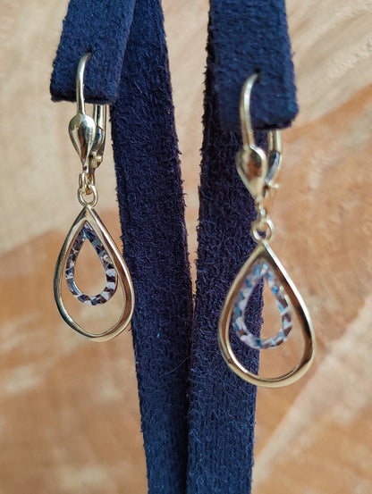 9ct Yellow Gold Solid Drop Dangly Earrings Leverback Hallmarked Diamond Cut