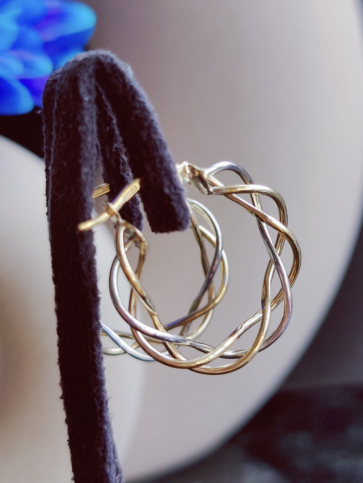 Twisted 9ct Solid Yellow/White Gold Wired Hoop Earrings Creole Wire Hoops 23mm