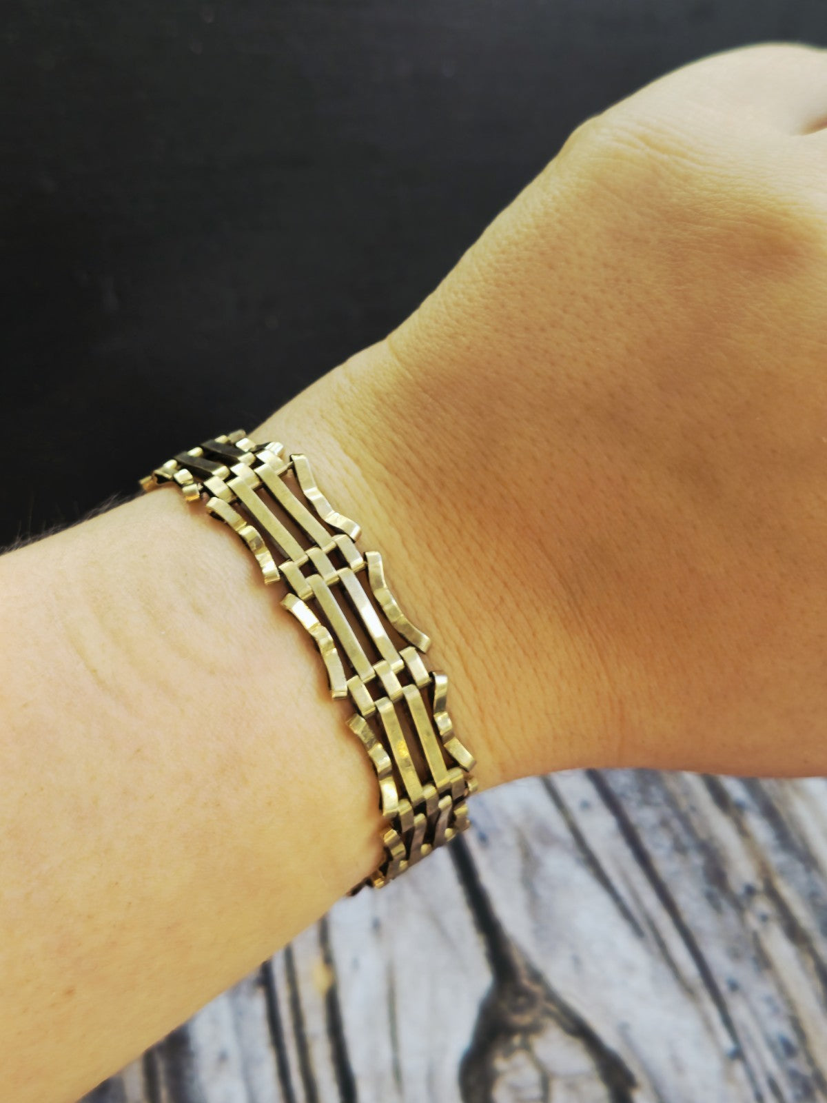 Vintage 9ct Yellow Gold Gate Bracelet With Heart Locket Great Condition 16.5cm