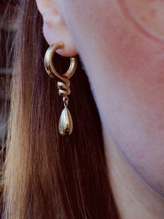 NEW 9ct Solid Yellow Gold Drop Dangling Earrings Studs Hallmarked 2.8grams