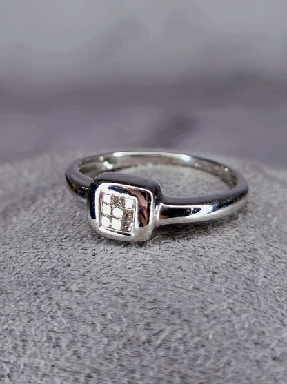 Solid 9ct White Gold Ladies Princess Cut Diamond Cluster Ring N+ 375 Hallmarked