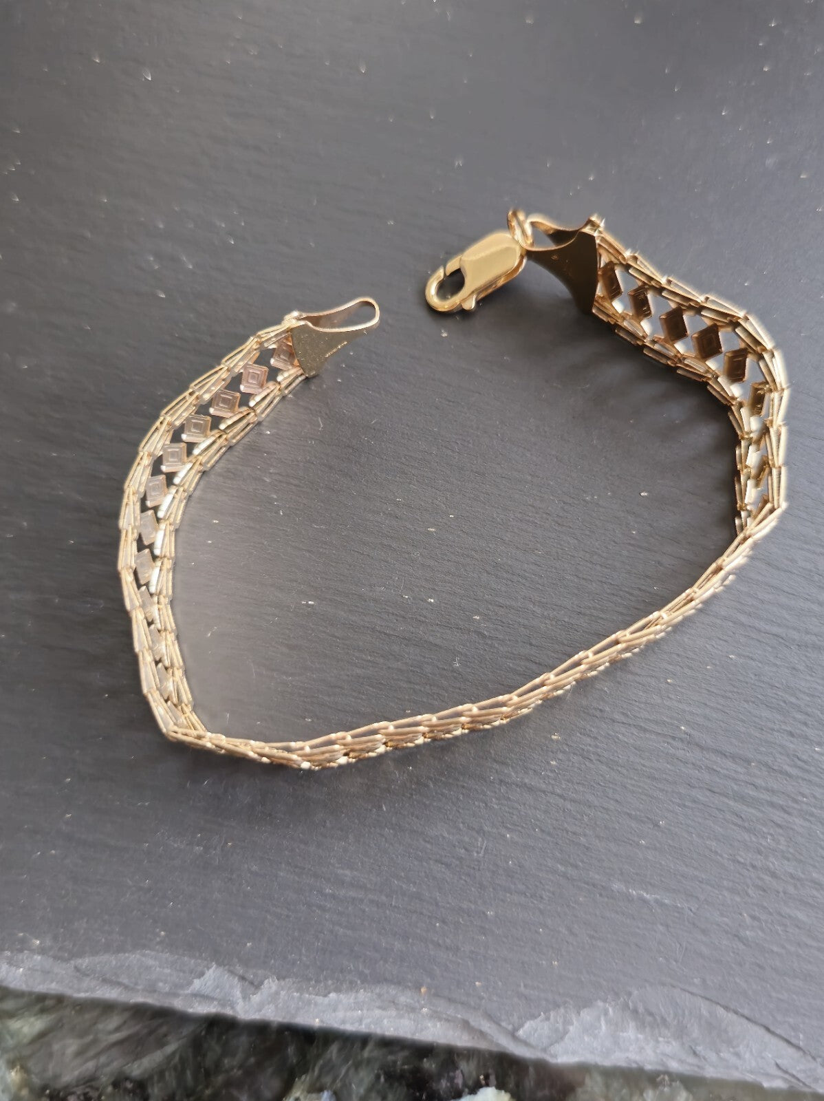 Lovely 9ct solid yellow gold bracelet wide cuff 18mm decorativ vintage 19cm long