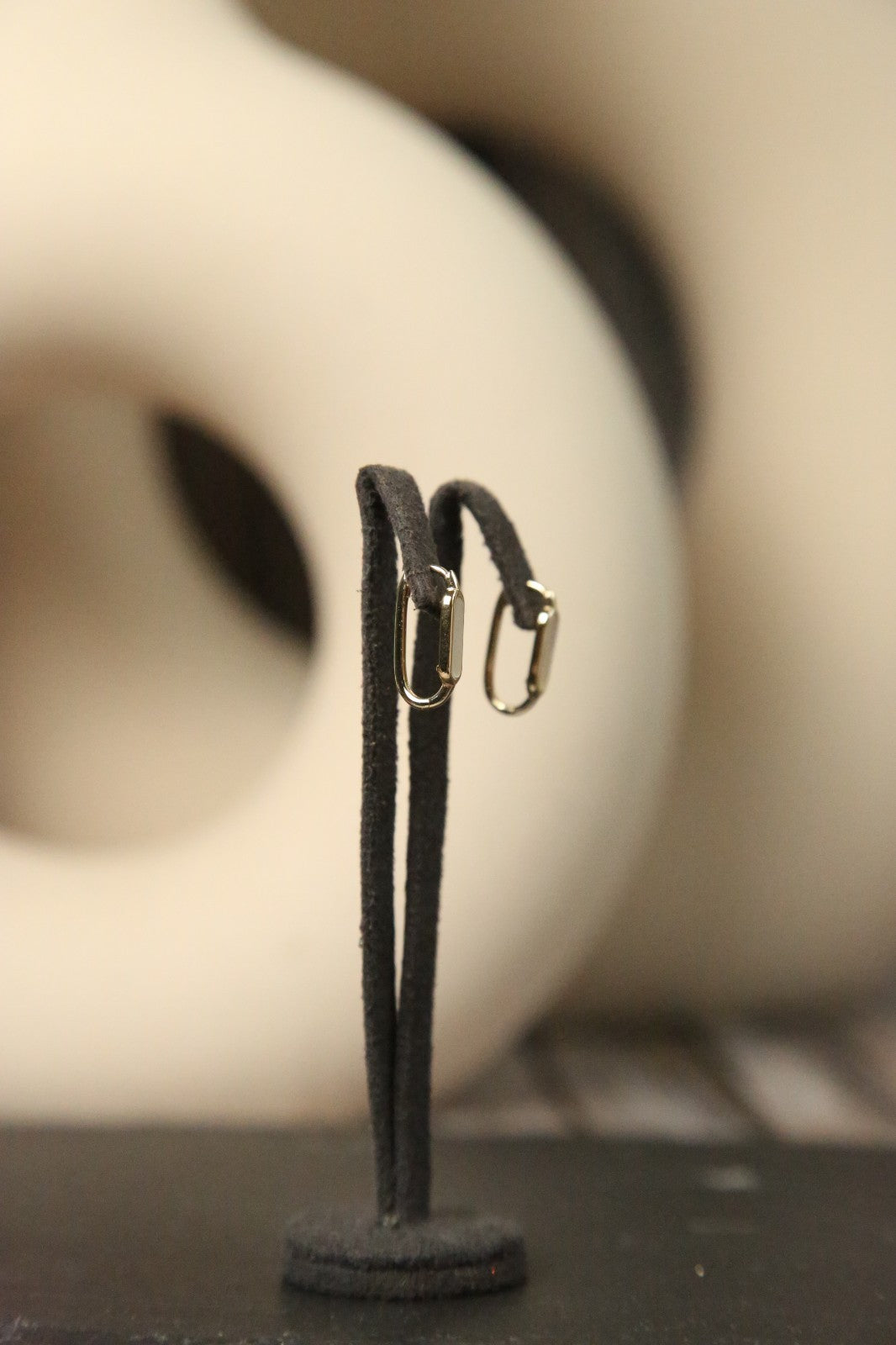 New 9ct Yellow Gold Solid Hoop Earrings with White Mother of Pearl Hoops