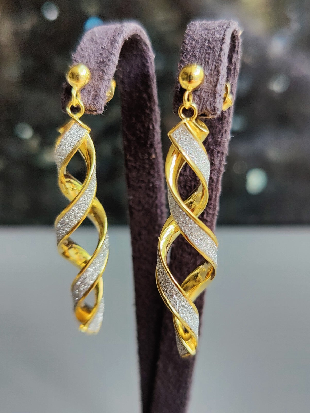 New Solid Yellow Gold 9 Carat White Glitter Moondust Twist Earrings Studs Dangly