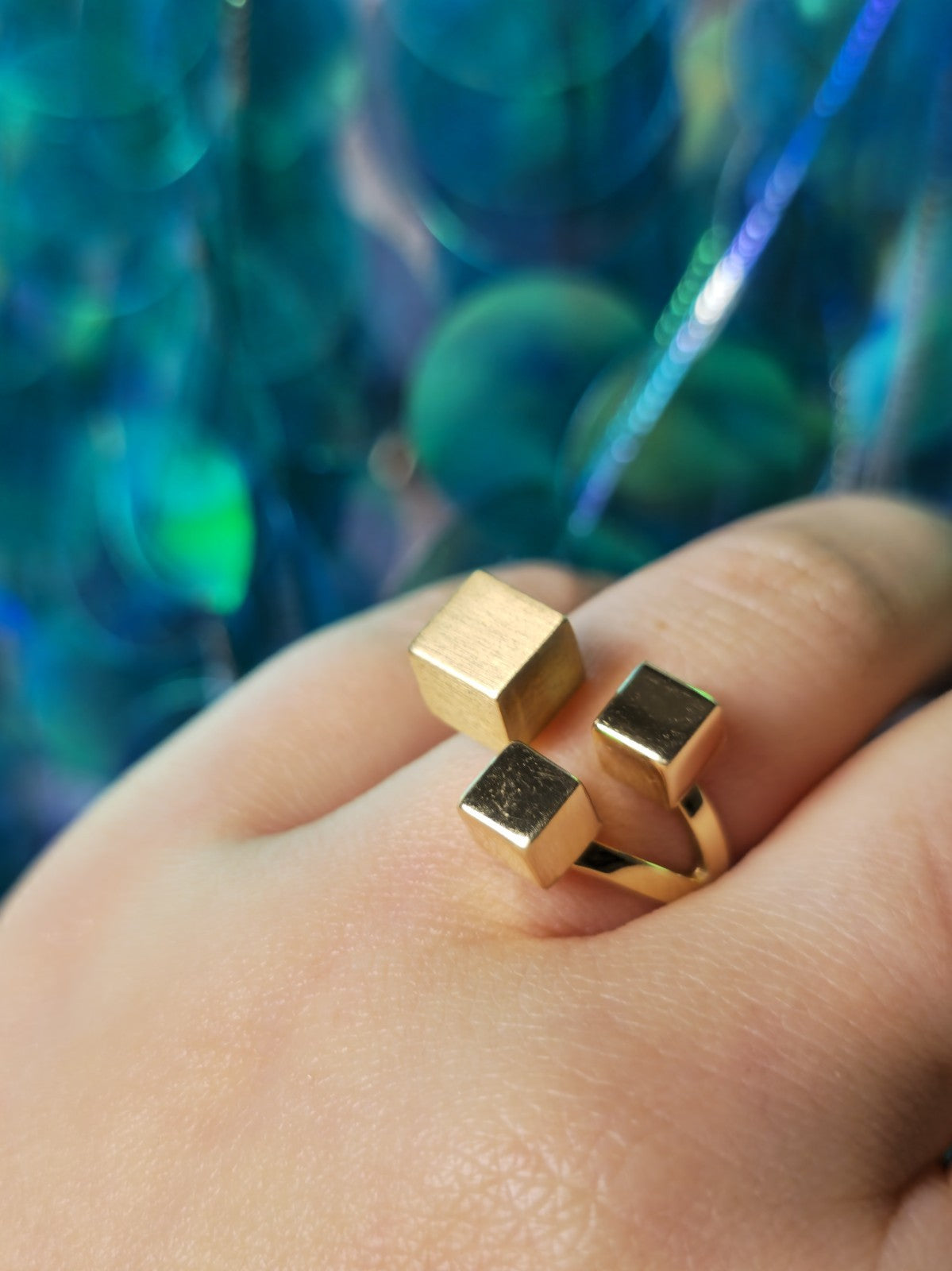 14ct Yellow Gold Ring Three Cubes Boxes size: O+ Dress Fashion Ring Hallmaked