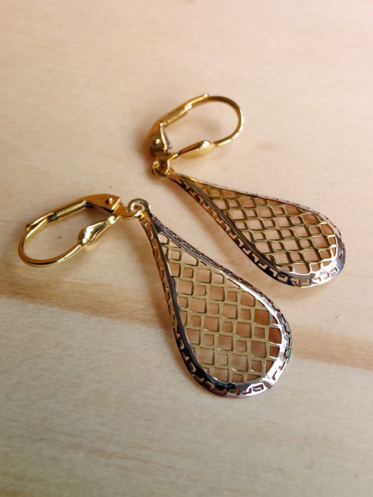 9ct Yellow Gold Drop Dangly Earrings Leverback Hallmarked Decorative Pattern 