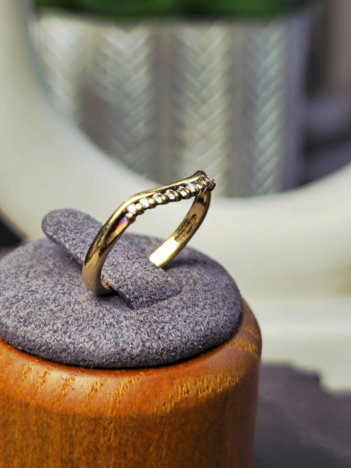 Solid 18ct Yellow Gold Wedding Band Half Eternity Ring size 'L' DIA: 0.18ct