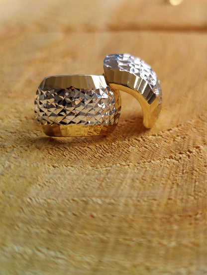 New Solid 9ct Yellow/White Gold Stud Earrings Pattern Diamond Cut Butterfly
