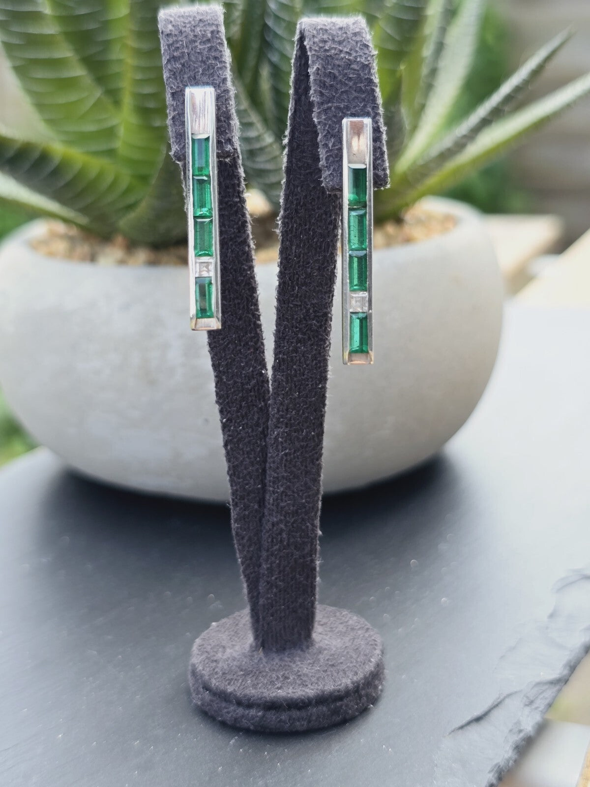 Solid 18K (750) White Gold Stud/Drop Earrings Long Green Stones 5.5grams