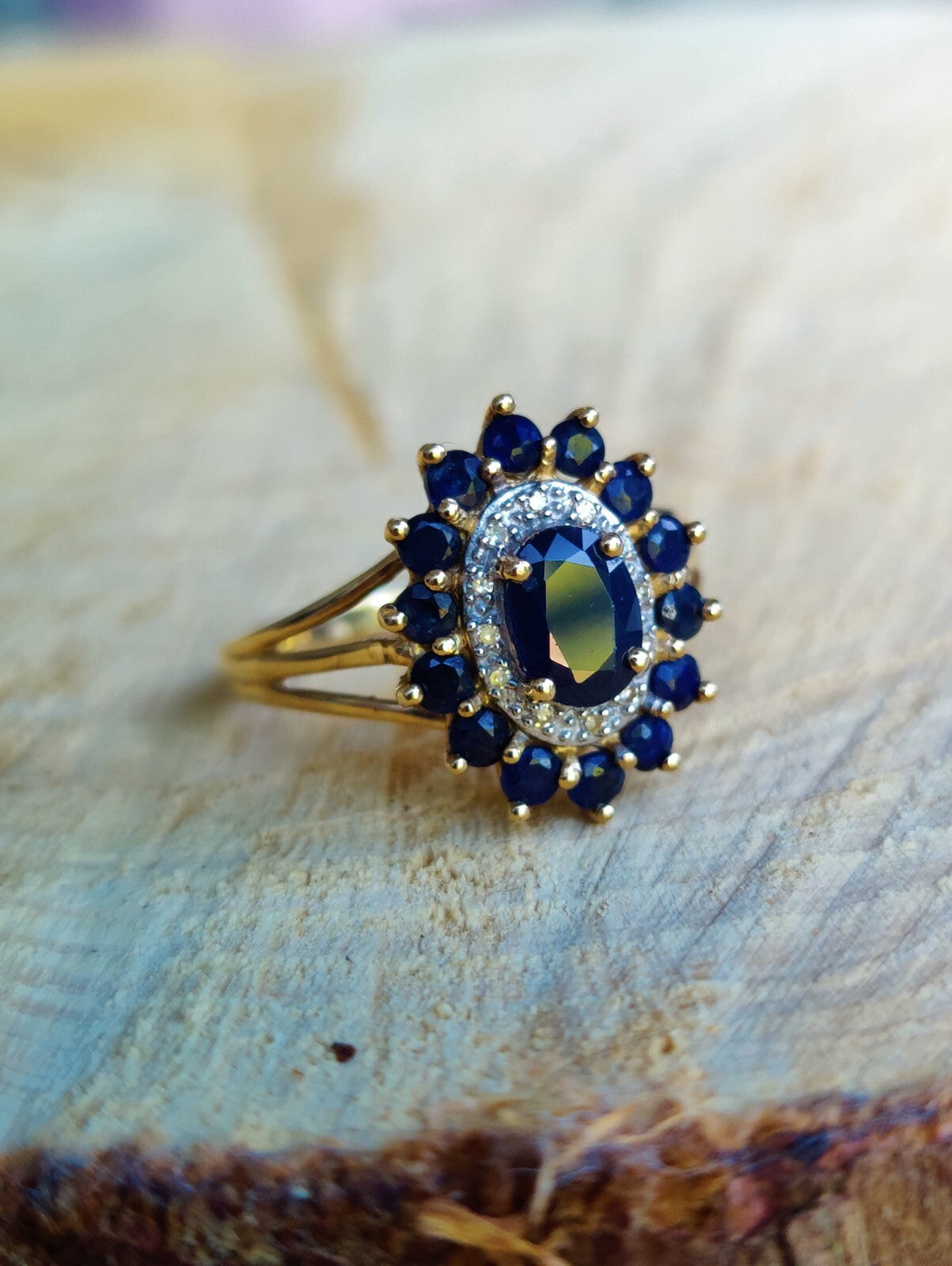 Amazing Stunning 9ct Yellow Gold Sapphire/Diamond Flower Ring Cocktail size S+