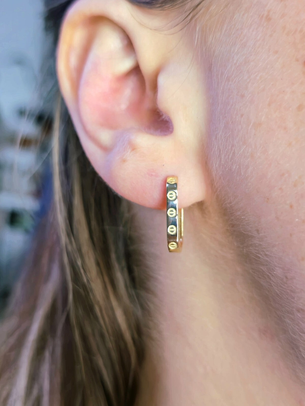 New 9ct Solid Yellow Gold Hoop Earrings Rectangular Hoops 20mm Small Screws