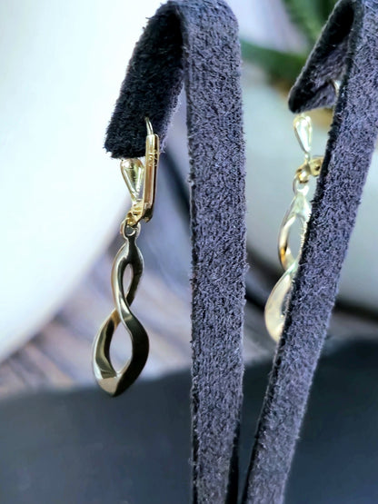 New 9ct Yellow/White Gold Drop Dangle Earrings Diamond Cut 8-Shape Leverback