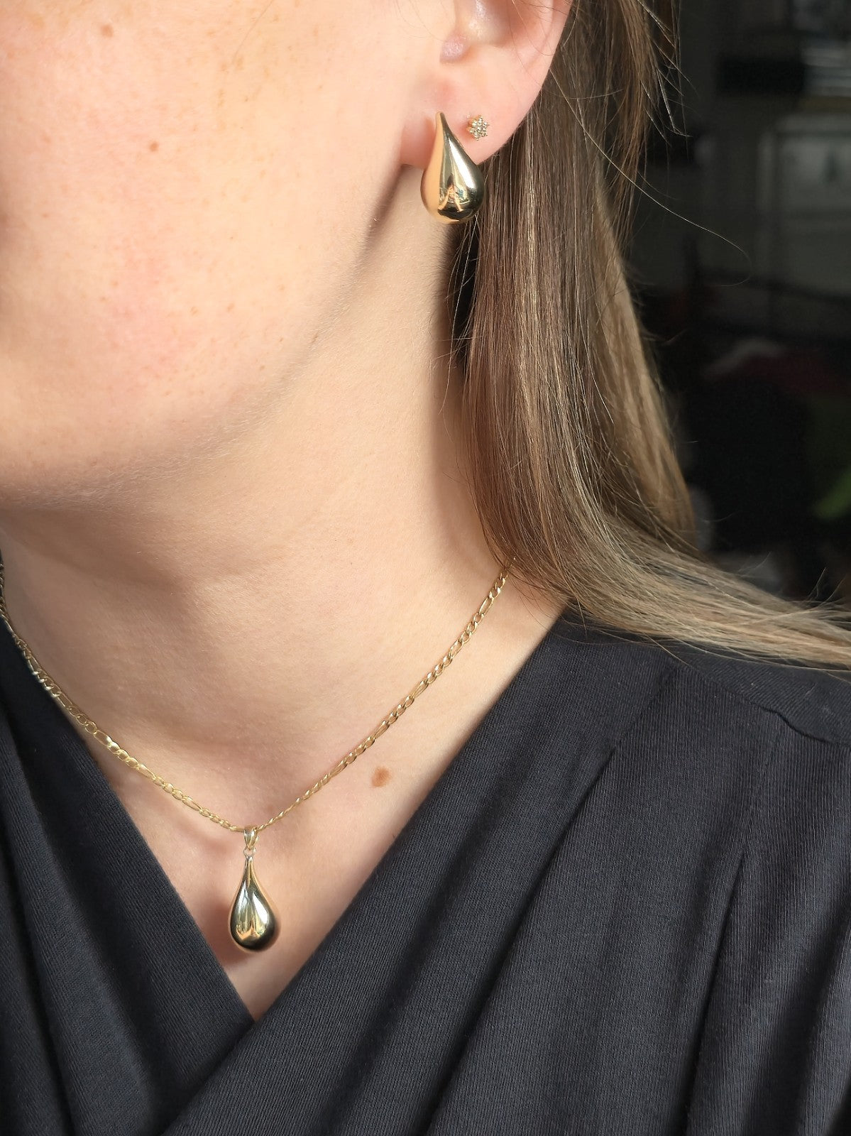 New 9k Yellow Gold Pendant Bottega Fashion Popped Teardrop with Loop Pear Shape