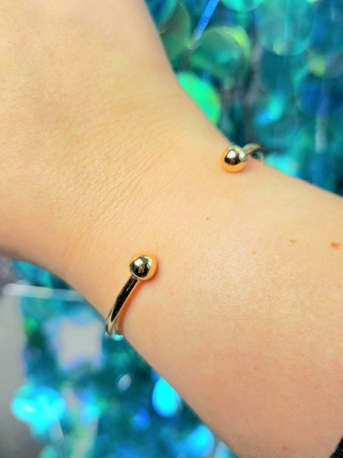 Solid 9ct Yellow Gold TORQUE BANGLE BALL Open Split BRACELET Bottom Hallmaked