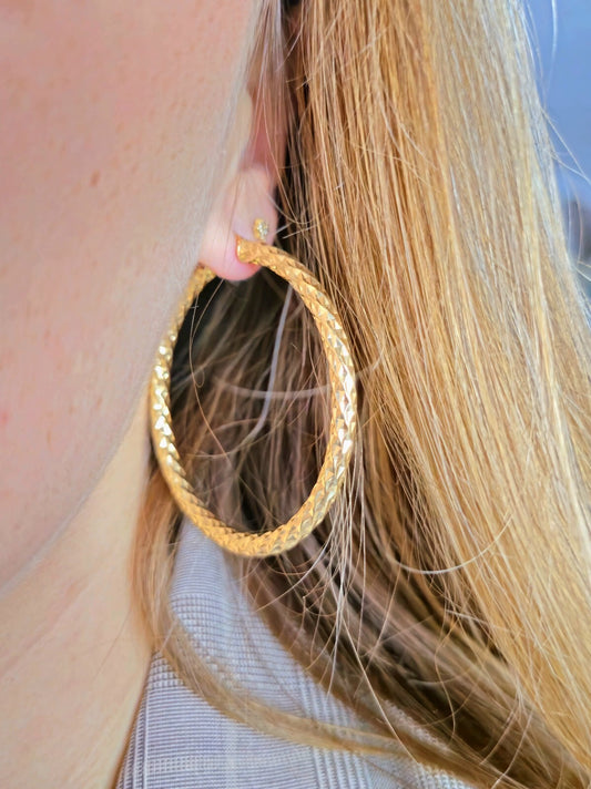 Big 9ct Yellow Gold Twisted Hoop Earrings Twist Hoops 57mm Diamond Cut Pattern