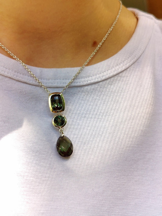 Lovely green stone silver 925 dress necklace length 26cm hallmarked 