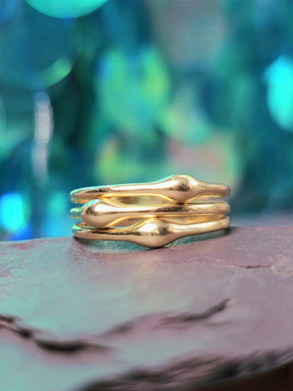 (585) 14ct Yellow Gold Ring Three Raw Band size: P Dress Plain Ring Hallmaked