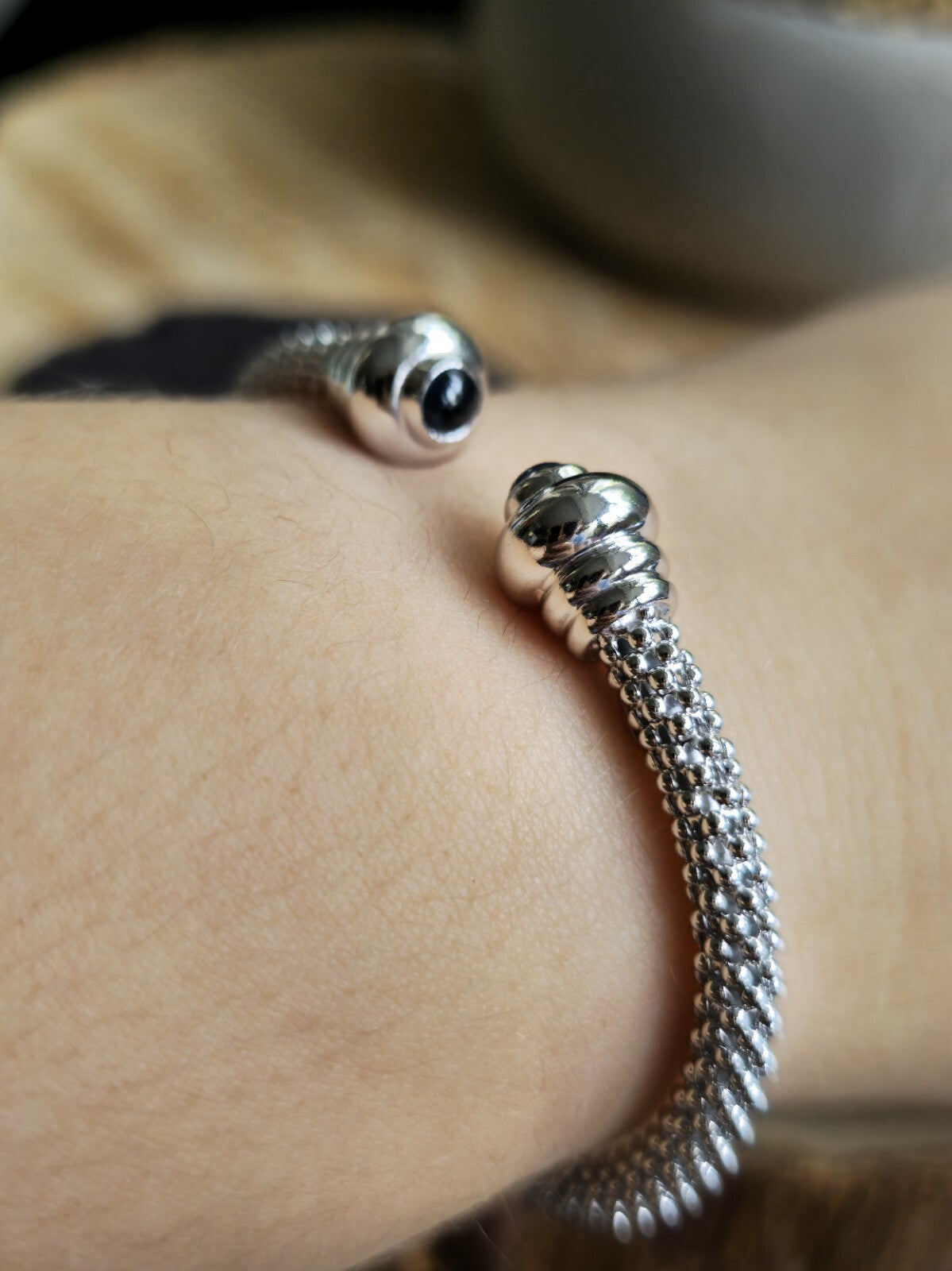 New 9k White Gold TORQUE BANGLE TORQ BALL Open Split BRACELET Hallmarked Beaded
