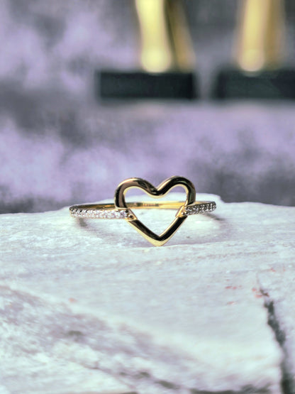 New 9ct Yellow Gold Open Heart Shape Ring with C/Z Half Eternity SIZE: P