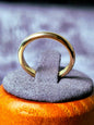 Solid 9ct yellow gold wedding band size J fully hallmarked, 2.5mm wide