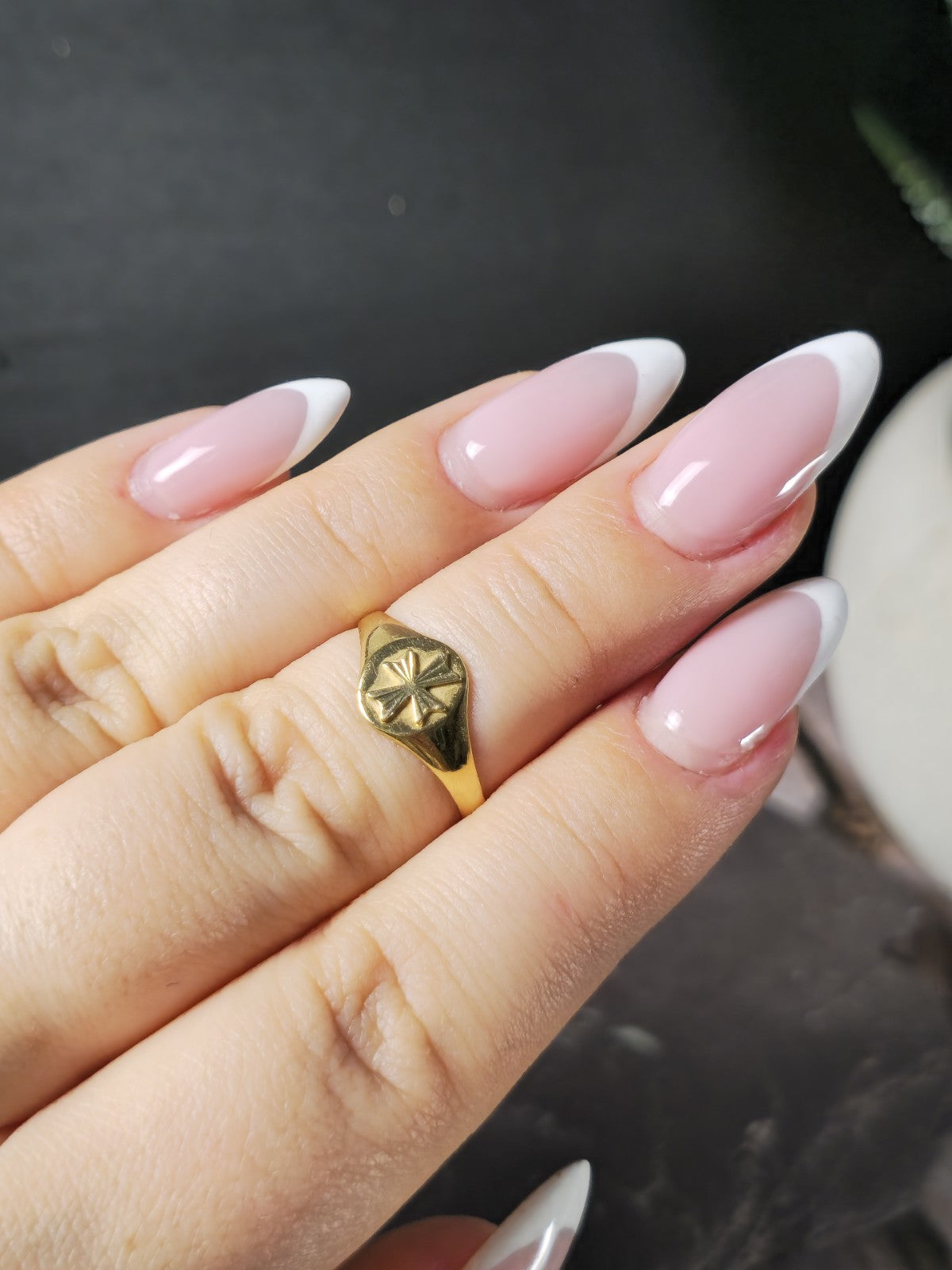 Solid 18ct Yellow Gold Signet Ring size: L Oval Shape Cross Pinky Finger Ring