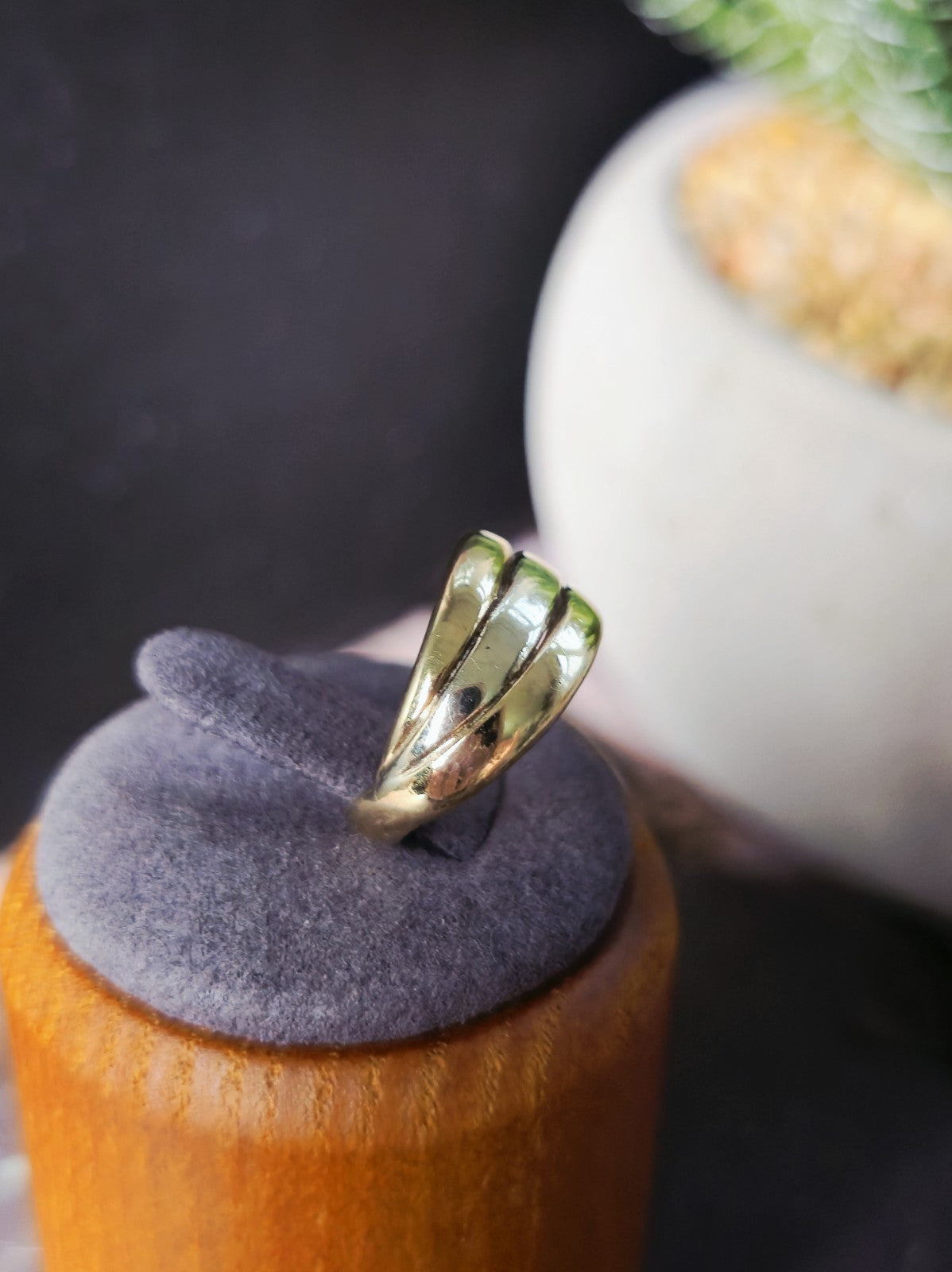 9ct Yellow Gold Ring Trinity Band Size H Pinky Finger Ring 3grams Hallmarked