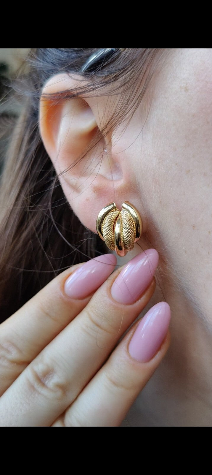 NEW 9ct Yellow Gold Stud Earrings 2 Grams Hallmarked Butterfly Lovely