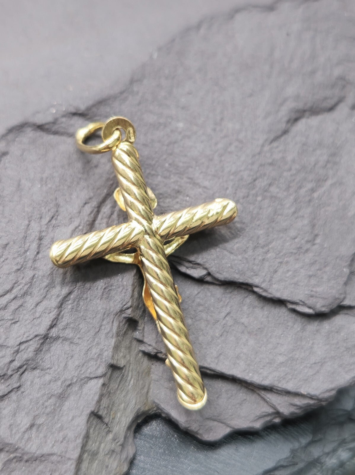 New Solid 9ct Yellow Gold Cross with Jesus Pendant 35mm x 20mm Hallmarked