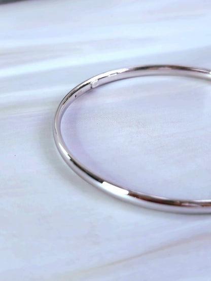 New 9ct White Gold Round Bangle Stacking 375 BRACELET Lovely 4mm 70mm diameter