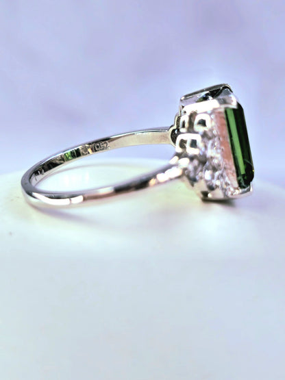 Stunning 18ct White Gold Tourmaline/Diamond Dress Ring Cocktail size R Hallmark