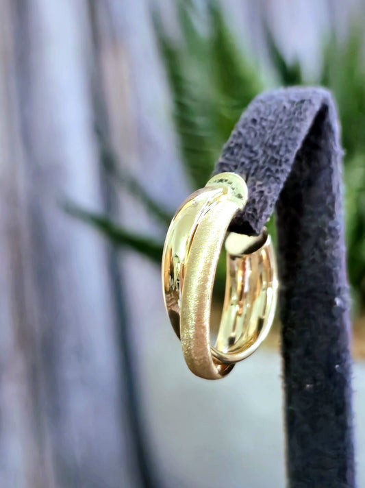 9ct Solid Yellow Gold Crossed Hoop Earrings 22mm Twist Hoops Matt/Shiny Hinge